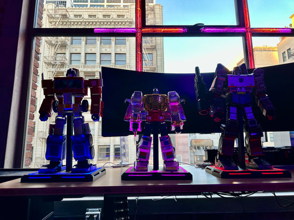 Robosen Optimus Prime Flagship Stand - Shift Koncepts